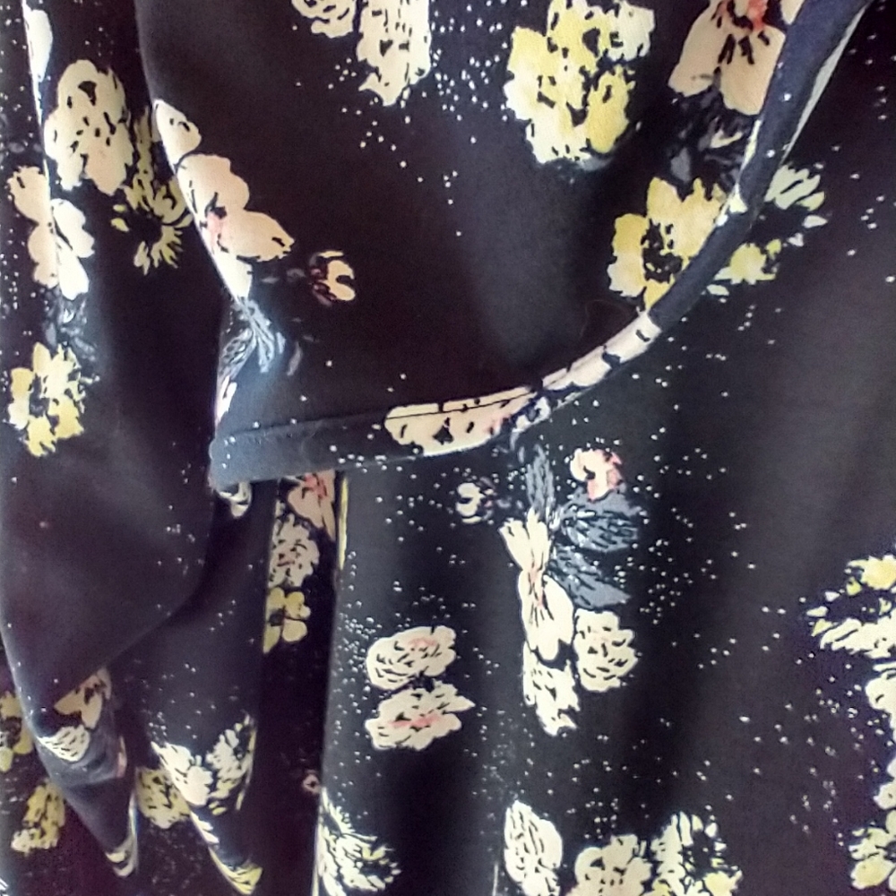 Great Condition Exercise zip up - Picture 3 of 13